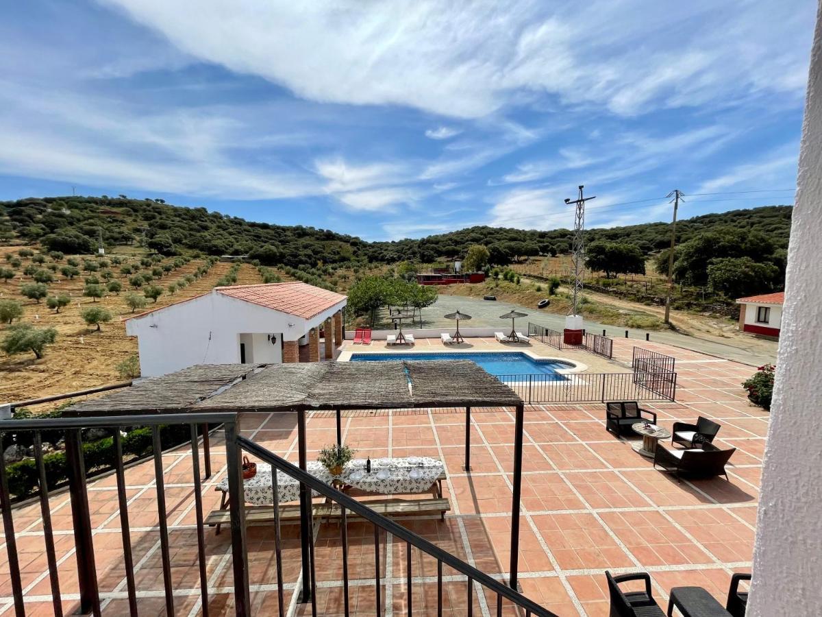 Santa Marta casa rural con pista de padel Hostal Archidona Exterior foto