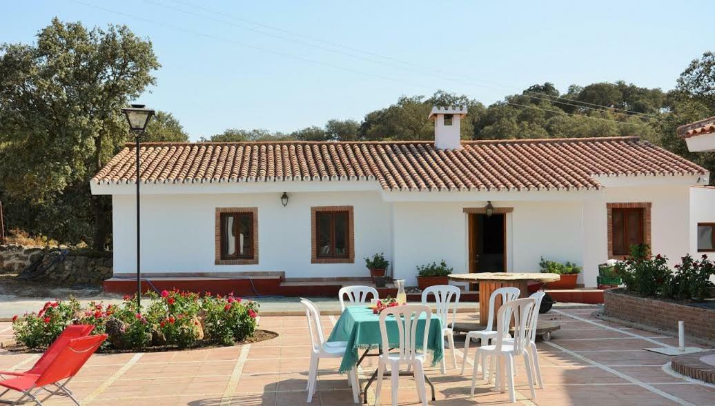 Santa Marta casa rural con pista de padel Hostal Archidona Exterior foto