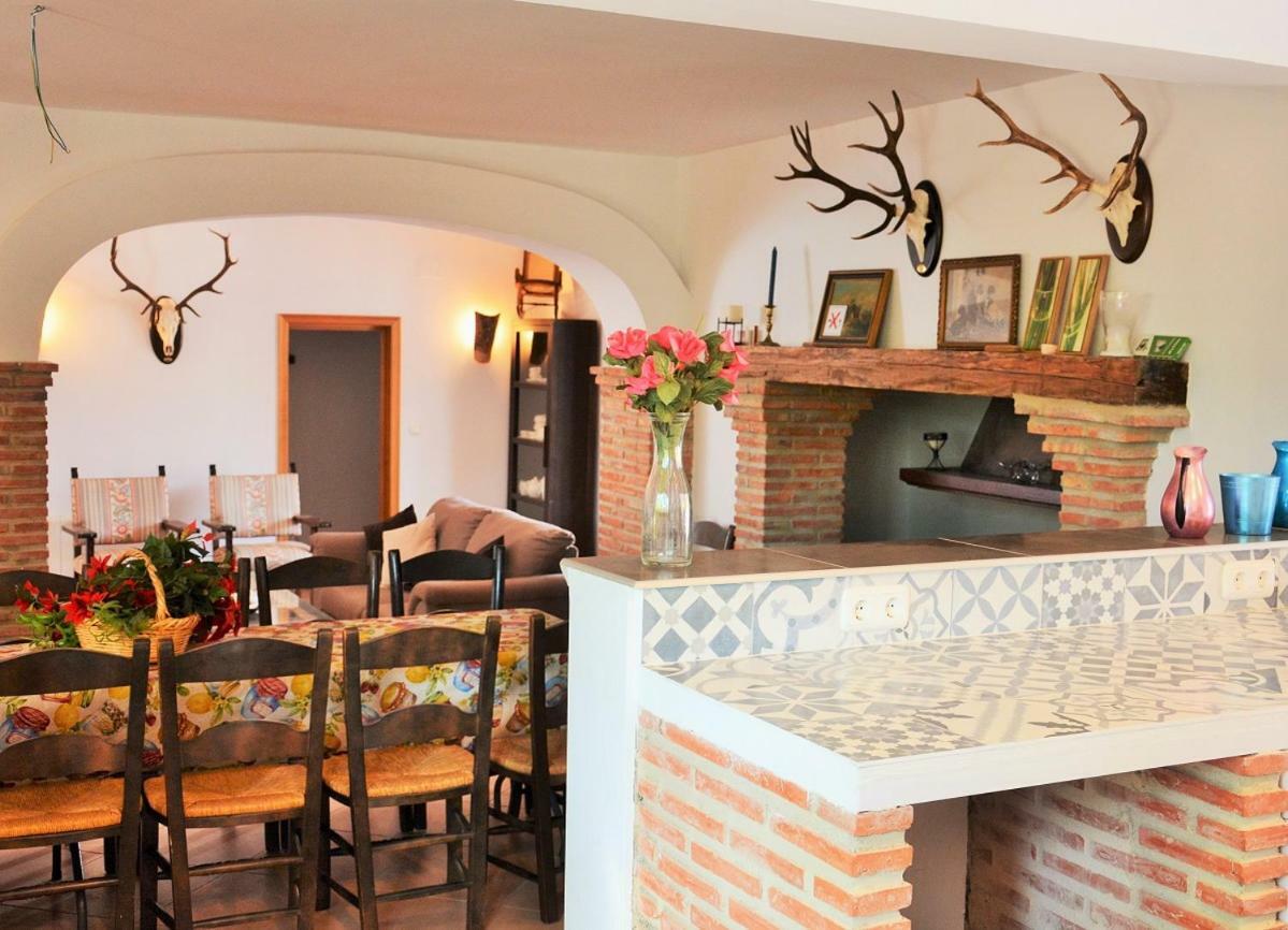 Santa Marta casa rural con pista de padel Hostal Archidona Exterior foto